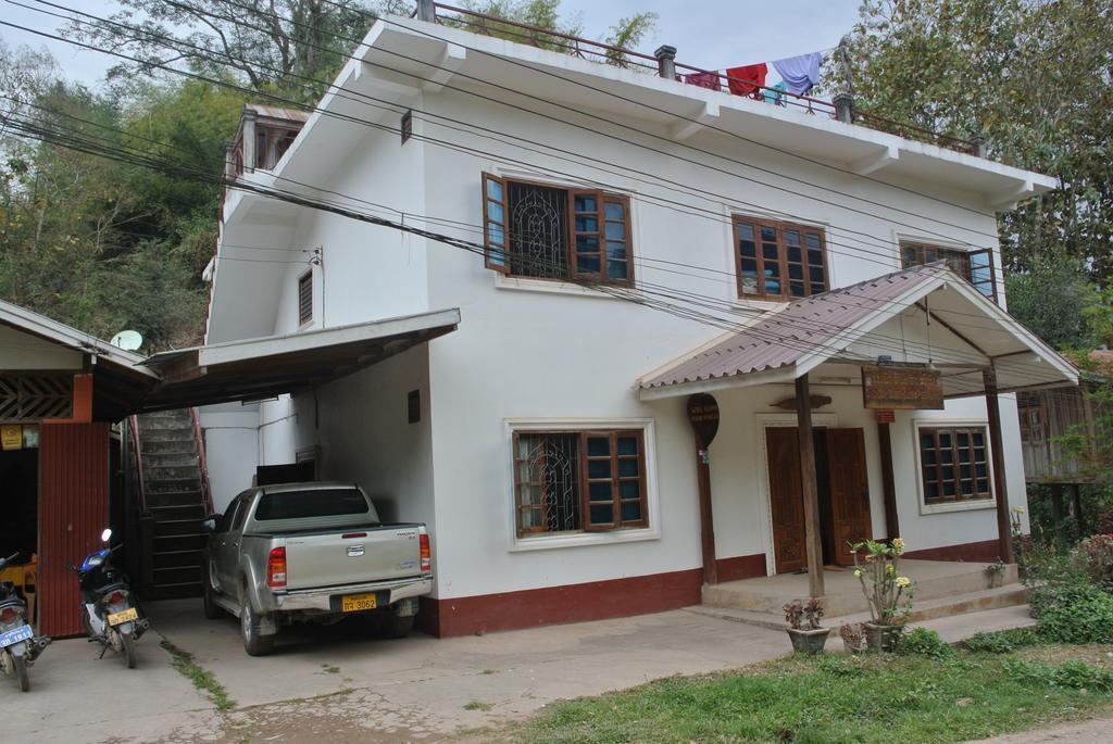 Syvongsack Guesthouse Pakbeng Exterior photo